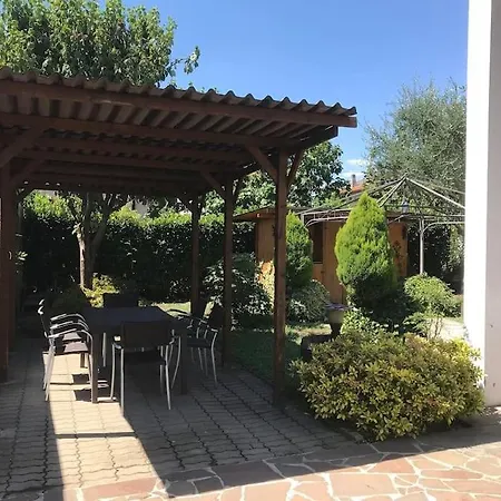 Con Taverna, Palestra, Lavanderia, Giardino *